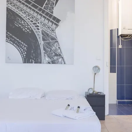 Carnot Prestige - Spacious & Lejlighed *