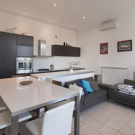 Apartment Carnot Prestige - Spacious &